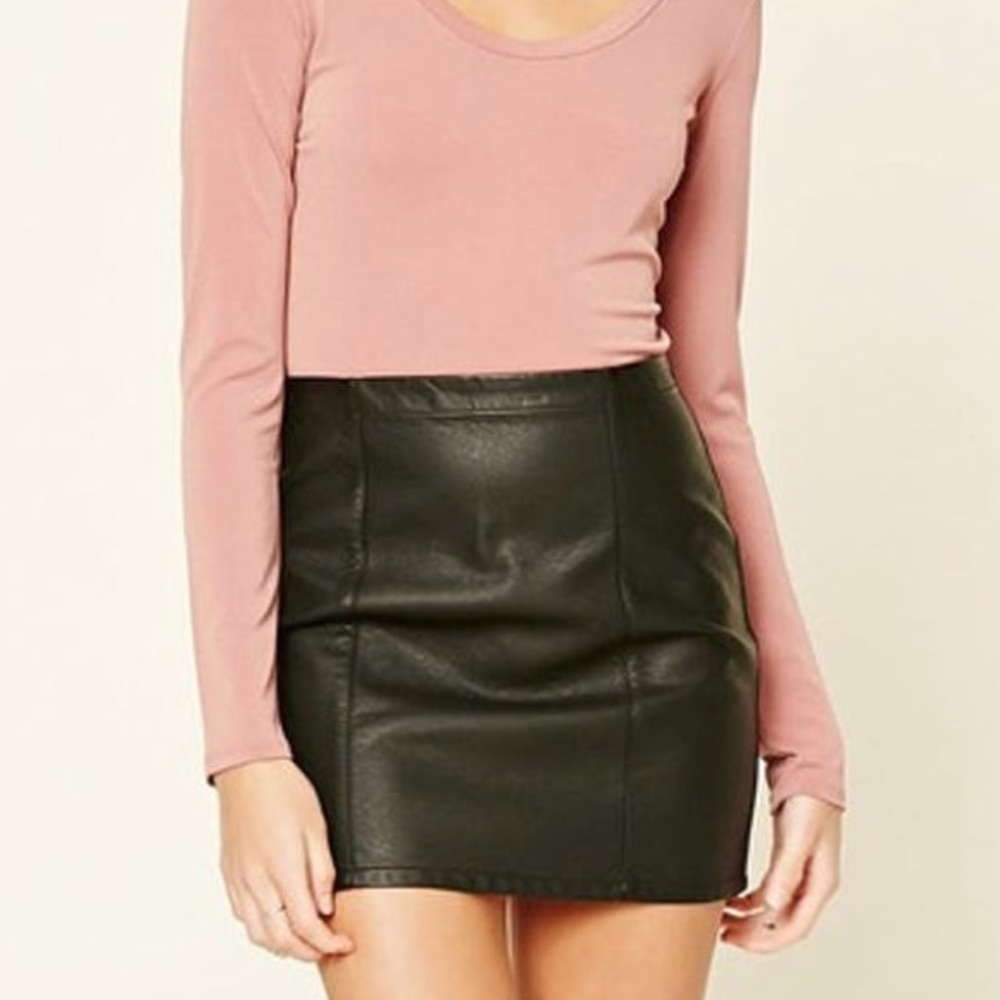 BNWT Forever 21 Faux Leather Black Mini Skirt